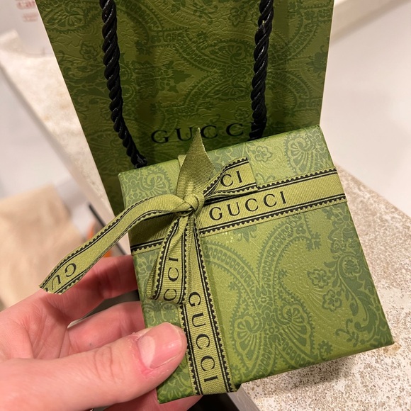 GUCCI chain ring EUC size 8 includes box - Picture 3 of 6